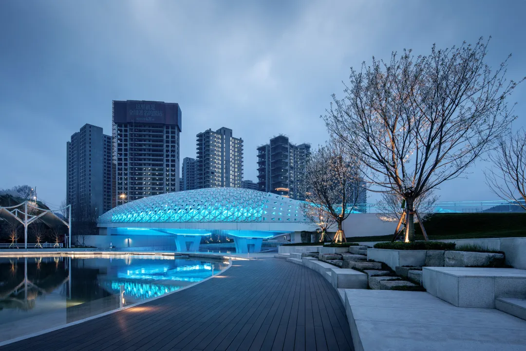 1735631014902554.jpg 1735631004502.jpg