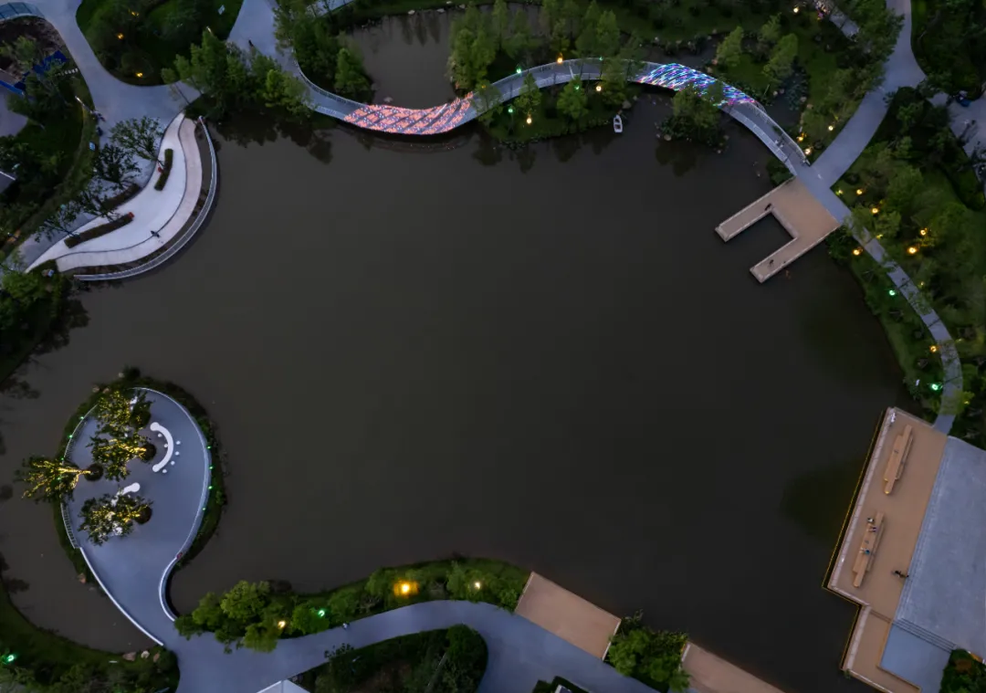 1735634218279424.jpg 1735634214845.jpg