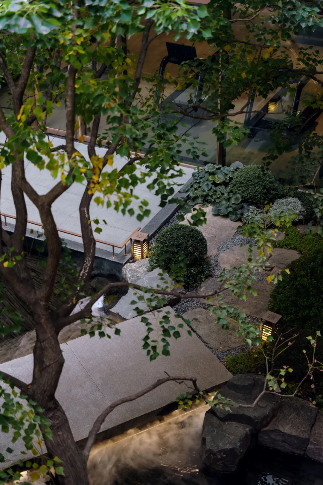 1743990637866888.jpg 1743990534722.jpg