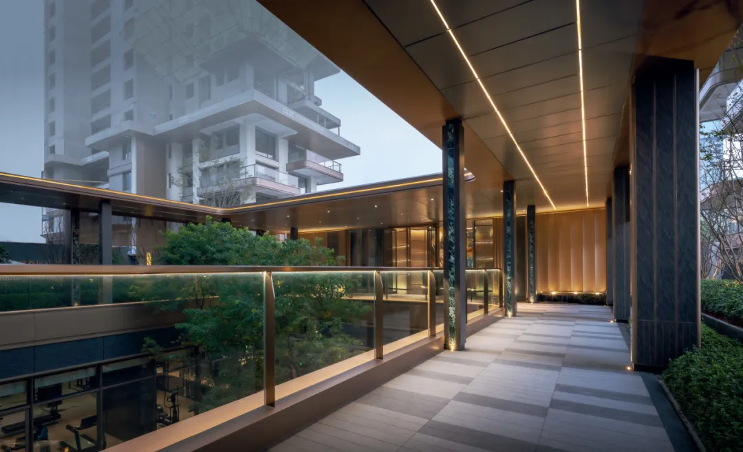 1743990841168019.jpg 1743990824352.jpg