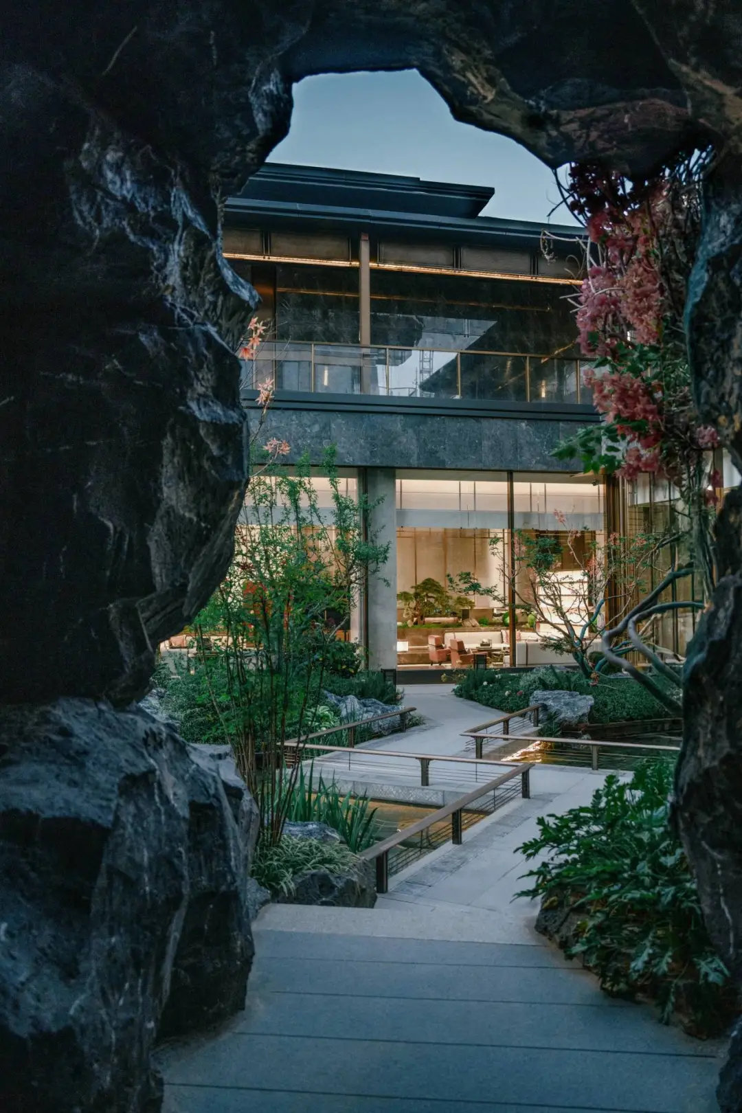 1748509914352903.jpg 1748509909359.jpg